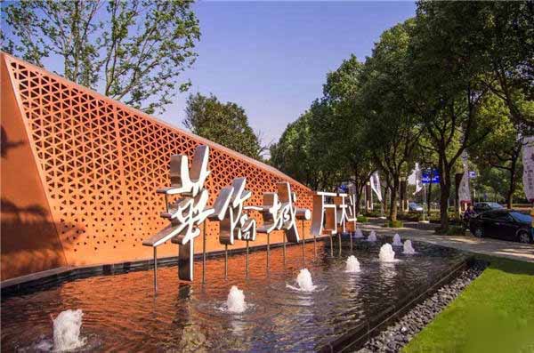 �ͺ�����